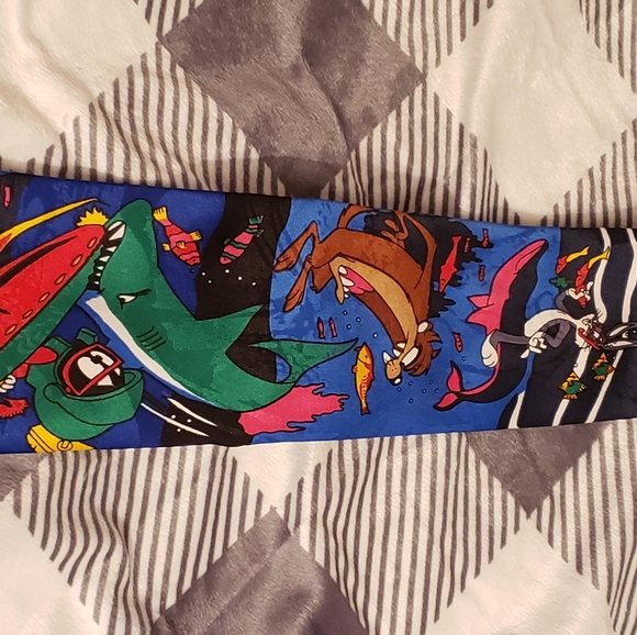 Looney tunes silk tie.great condition - Picture 3 of 9